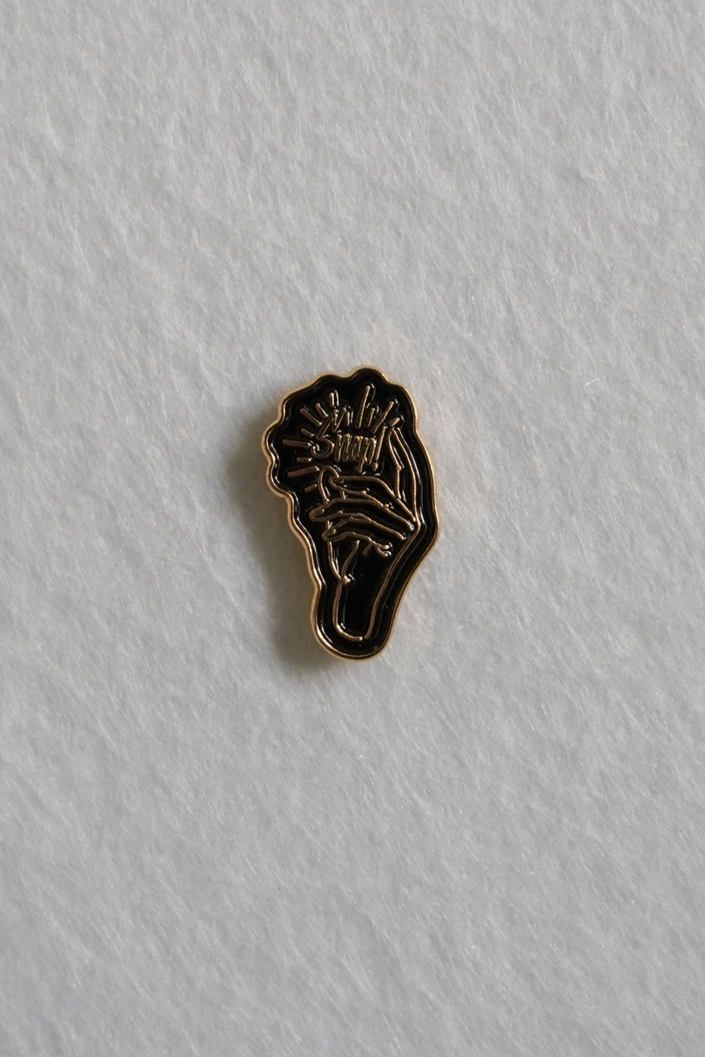 Snap! Enamel Pin | Patreon Pin Club