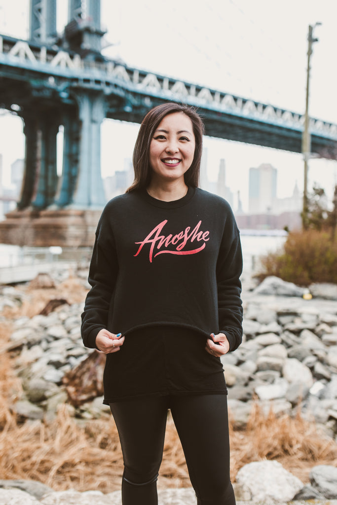 Anoshe Crop Sweatshirt | V. E. Schwab Official