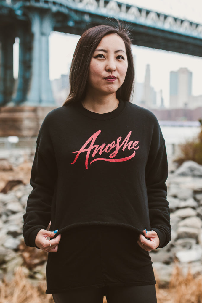 Anoshe Crop Sweatshirt | V. E. Schwab Official